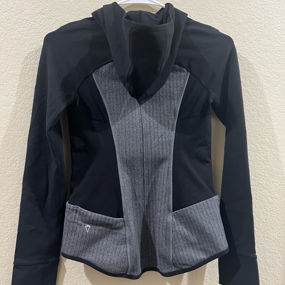 Ivivva hooded sweater jacket black and gray size size 12 girls - Picture 4 of 13